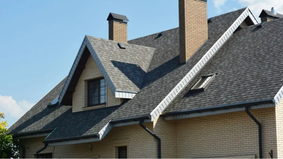 Roof repair vs. roof replacement comparison for Charlotte homeowners